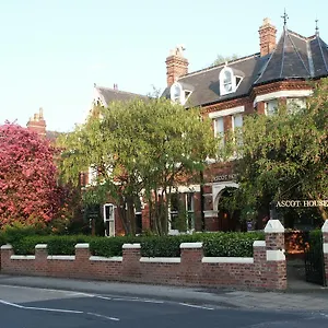 Ascot House 4*, York United Kingdom